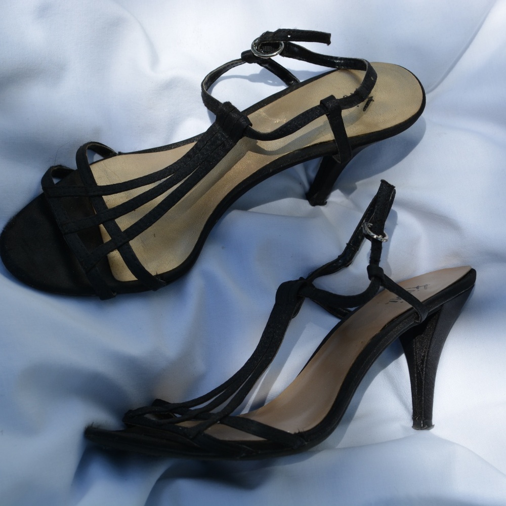 Womens Elegant Black Low Heel Sandal by Fioni